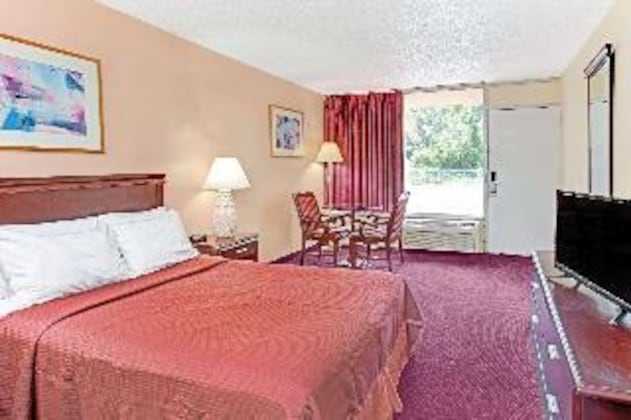 Gallery - Howard Johnson By Wyndham Tropical Palms Kissimmee