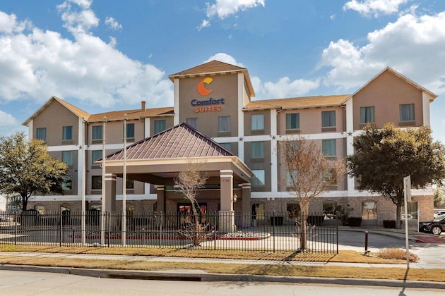 Gallery - Comfort Suites Waco