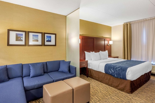 Gallery - Comfort Suites Downtown Windsor