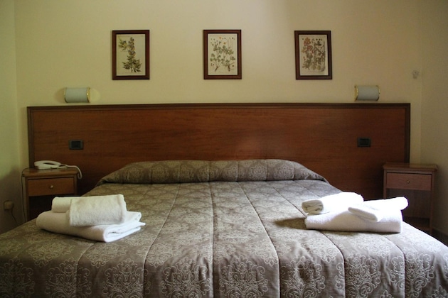 Gallery - Hotel Pausania Inn