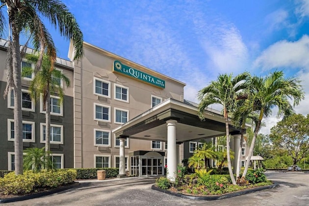 Gallery - La Quinta Inn & Suites By Wyndham Naples East (I-75)