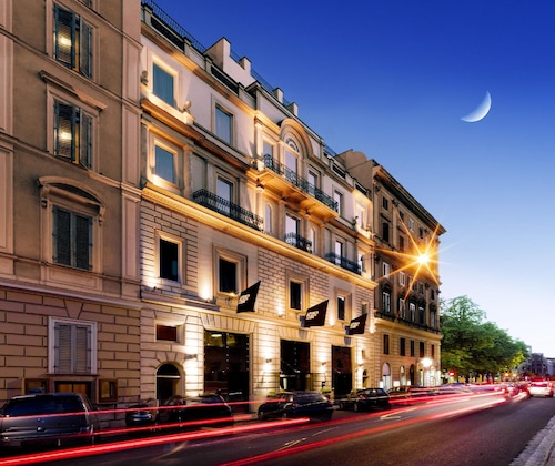Gallery - Leon's Place Hotel