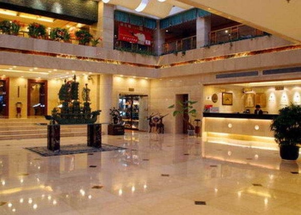 Gallery - Imperial-Court