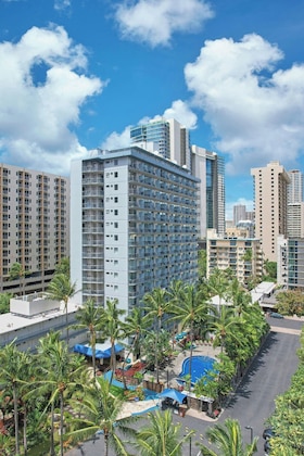 Gallery - Courtyard By Marriott Waikiki Beach