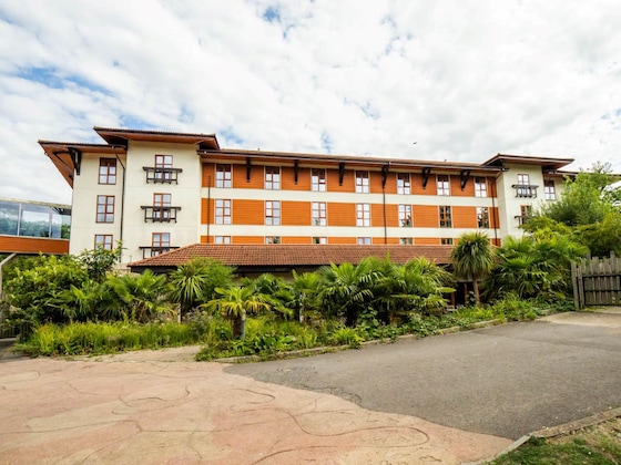 Gallery - Chessington Safari Hotel