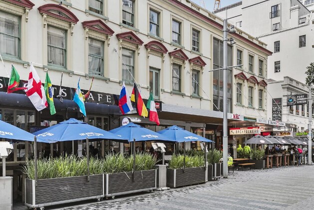 Gallery - Queen Street Backpackers