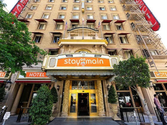 Gallery - Stay on Main