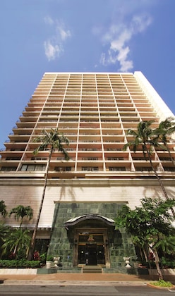 Gallery - Club Wyndham Royal Garden At Waikiki
