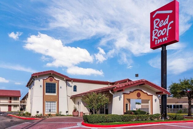 Gallery - Red Roof Inn Houston East - I-10