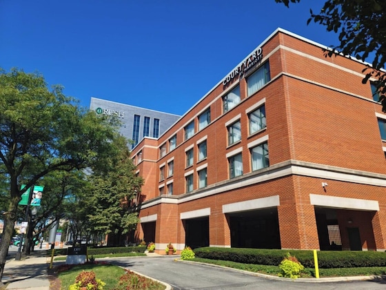Gallery - Courtyard By Marriott Chicago At Medical District Uic