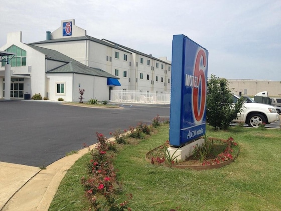 Gallery - Motel 6 Montgomery Airport