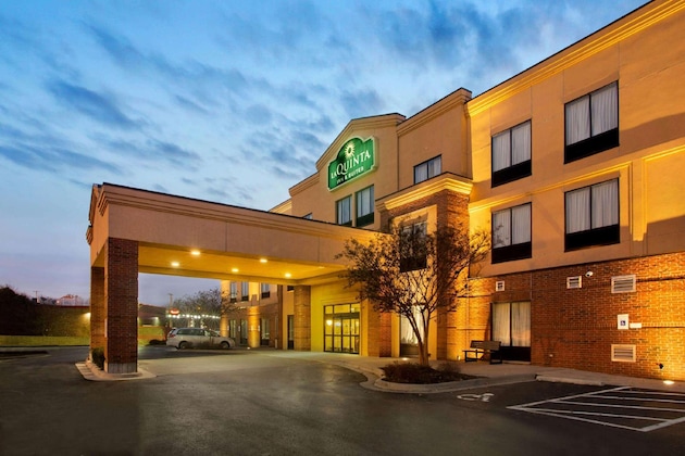 Gallery - La Quinta Inn & Suites By Wyndham Springfield Airport Plaza