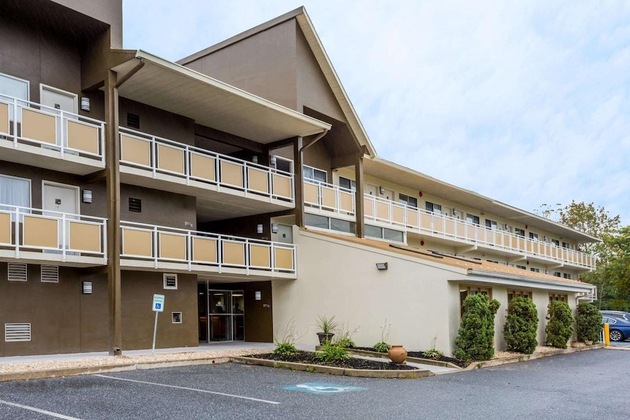 Gallery - Days Inn By Wyndham Harrisburg North