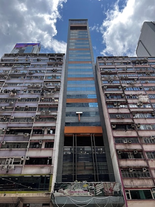 Gallery - Hennessy Hotel