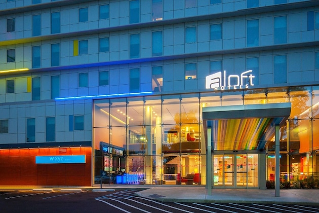 Gallery - Aloft New York Laguardia Airport