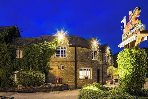 Gallery - The Holt Hotel