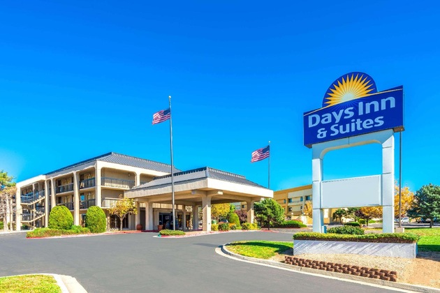 Gallery - Days Inn & Suites By Wyndham Albuquerque North