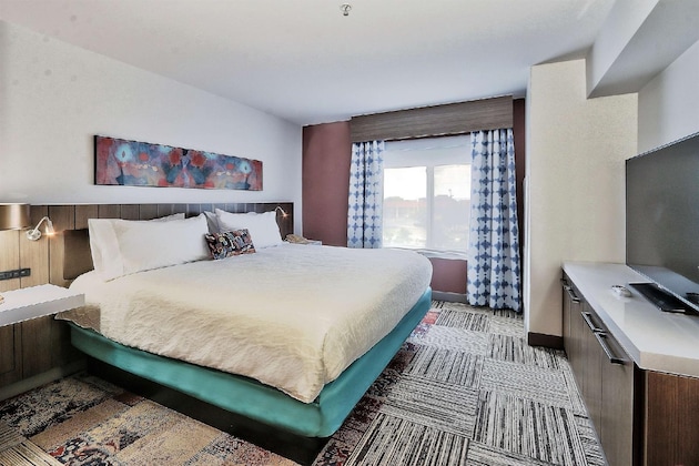 Gallery - Hilton Garden Inn Albuquerque Journal Center