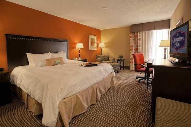 Gallery - Hampton Inn Asheville - I-26 Biltmore Square
