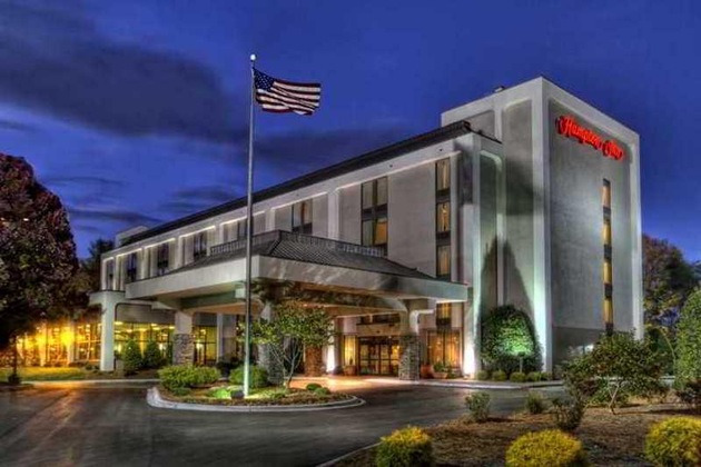 Gallery - Hampton Inn Asheville - I-26 Biltmore Square