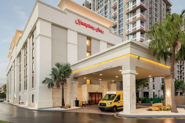 Gallery - Hampton Inn Miami Dadeland