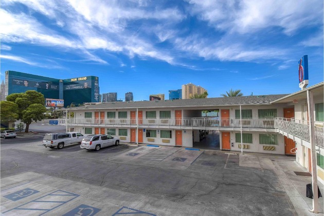 Gallery - Motel 6 Las Vegas, NV - Tropicana