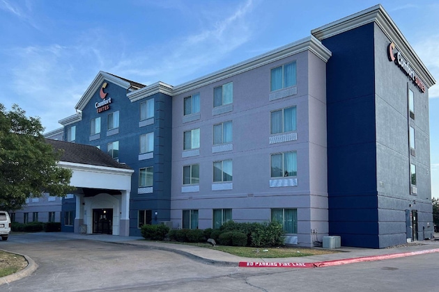 Gallery - Comfort Suites Austin Airport
