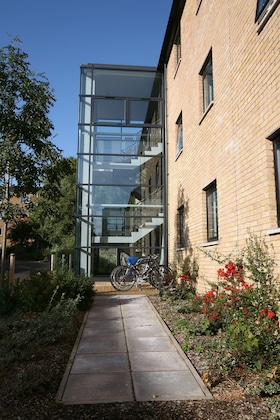 Gallery - Queens University Belfast - Elms Village