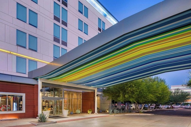 Gallery - Aloft Phoenix Airport