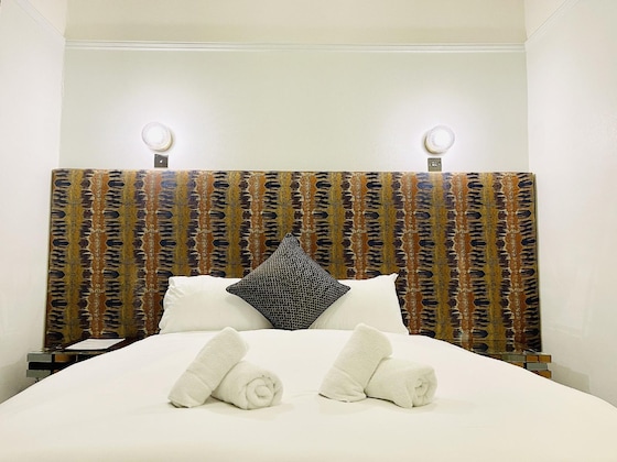 Gallery - Lovat Hotel