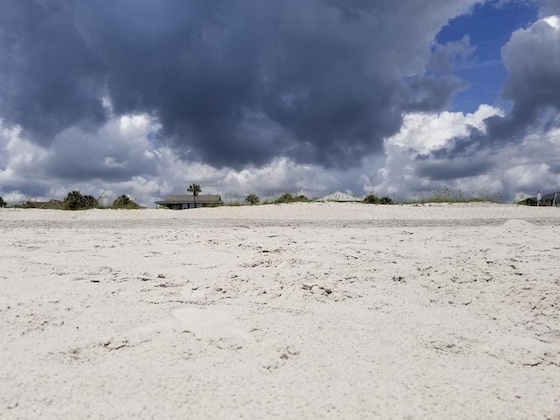 Gallery - Days Inn By Wyndham Neptune Beach