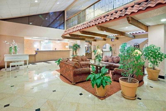 Gallery - Holiday Inn Brownsville
