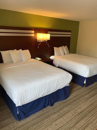 Gallery - George Washington Hotel Busch Gardens