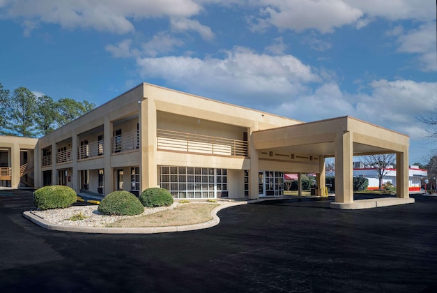 Gallery - Days Inn By Wyndham Atlanta Stone Mountain