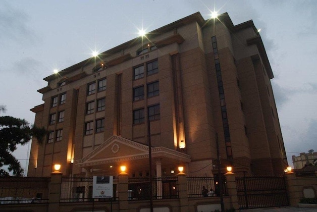 Gallery - Victoria Crown Plaza Hotel