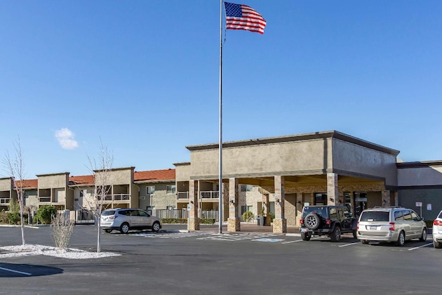 Gallery - Best Western Plus Lake Front Hotel