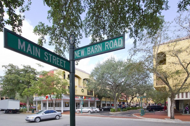 Gallery - Miami Lakes Hotel