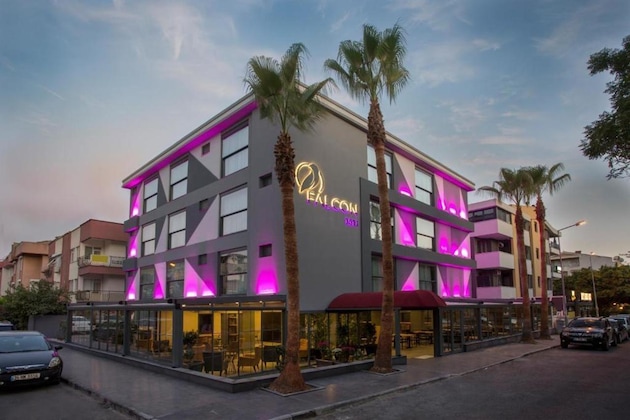 Gallery - Falcon Hotel