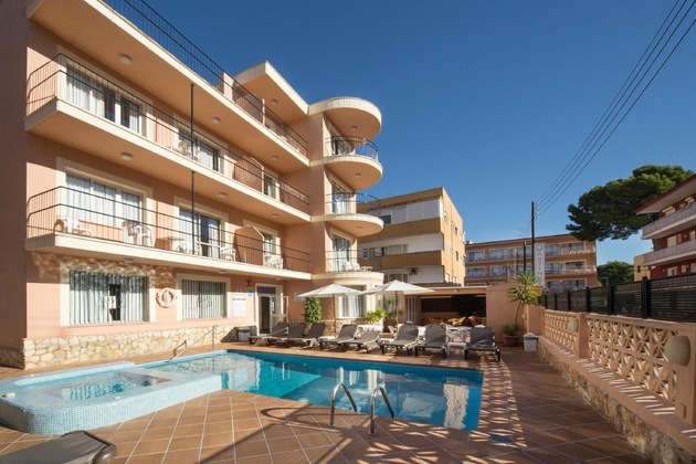 Gallery - Martinez Apartments