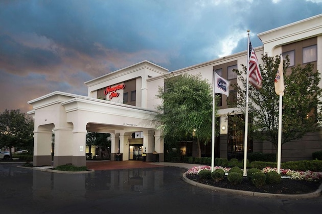 Gallery - Hampton Inn Linden