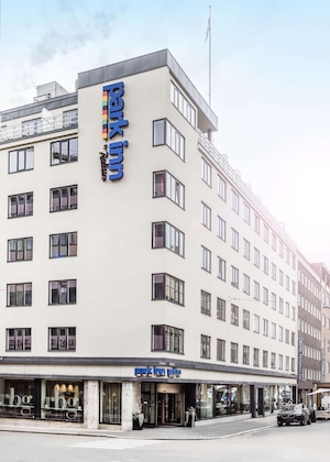Gallery - Radisson RED Oslo City Centre, A Verified Net Zero Hotel