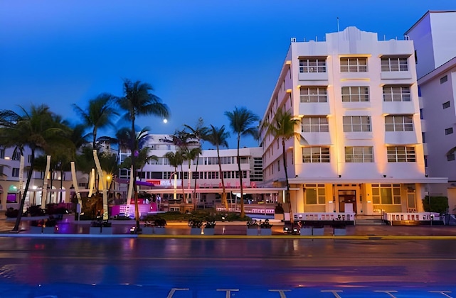 Gallery - Clevelander Hotel South Beach - Adults Only