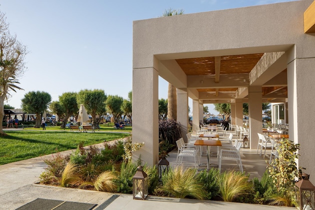 Gallery - Anissa Beach & Village Hotel