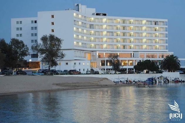 Gallery - Lucy Hotel