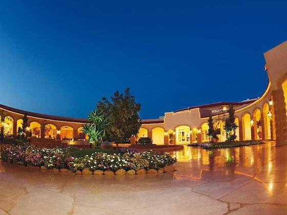 Gallery - Invidia Coral Beach Tiran