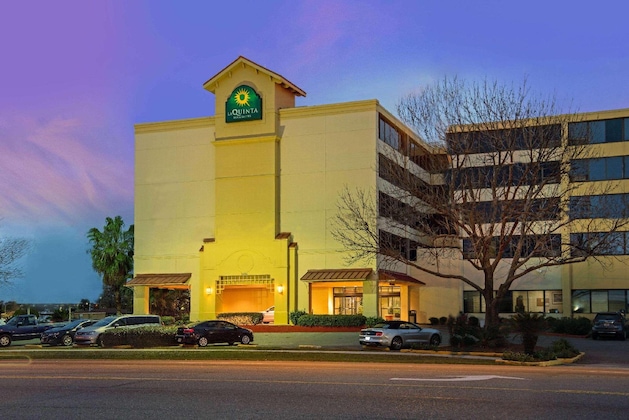 Gallery - La Quinta Inn & Suites By Wyndham New Orleans Airport