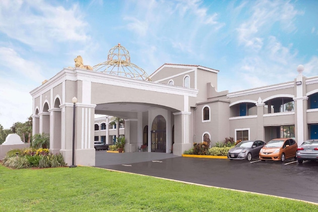 Gallery - Howard Johnson by Wyndham Orlando International Drive