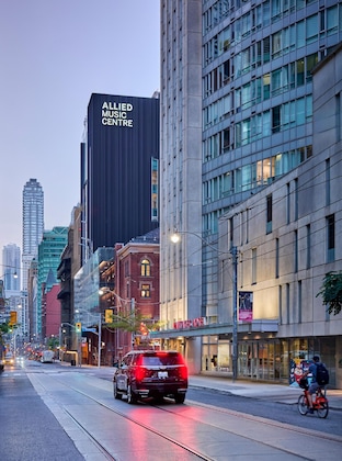Gallery - Pantages Hotel Downtown Toronto
