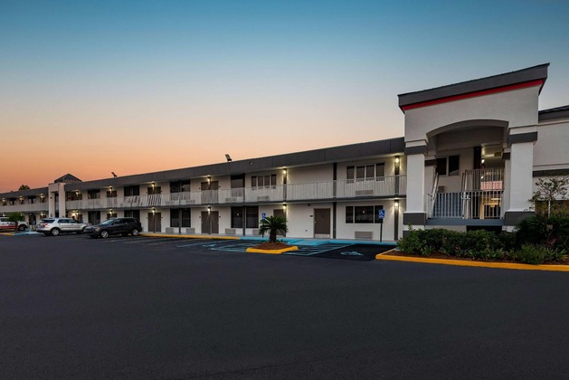 Gallery - Super 8 By Wyndham Baton Rouge I-10