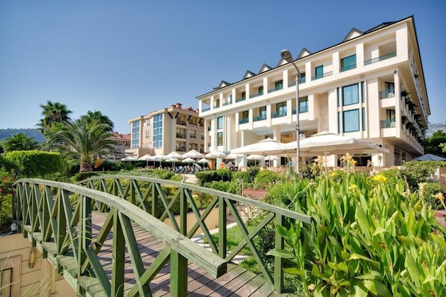 Gallery - Golden Lotus Hotel